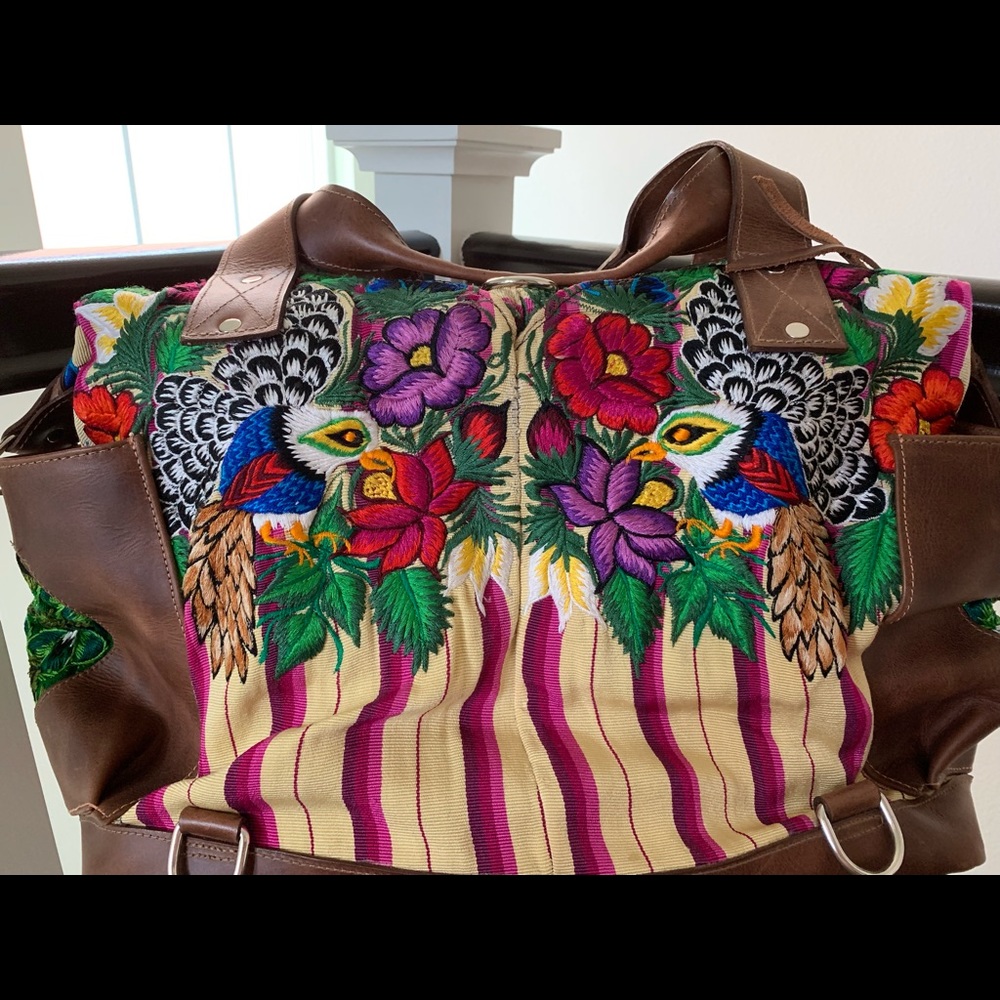 Large Handbag - Picture 2 of 6